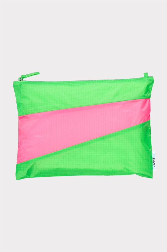 The New Pouch L Amplify